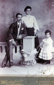 Relatives of the Keeling family, Rangoon 1906